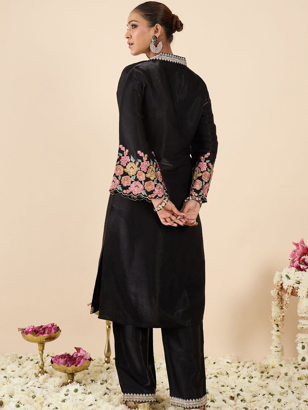 Women Floral Embroidered Regular Kurta with Palazzos