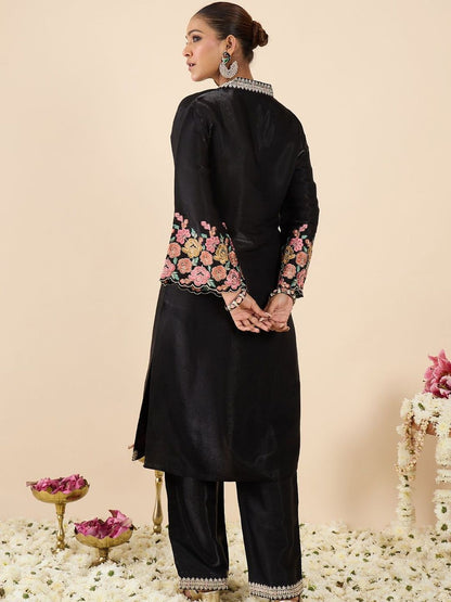 Women Floral Embroidered Regular Kurta with Palazzos