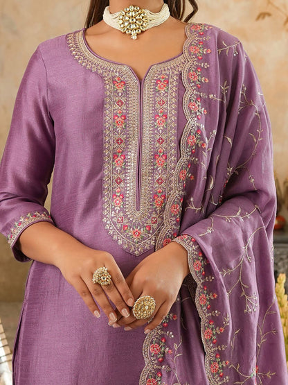 Women Floral Embroidered Kurta with Trousers & Dupatta