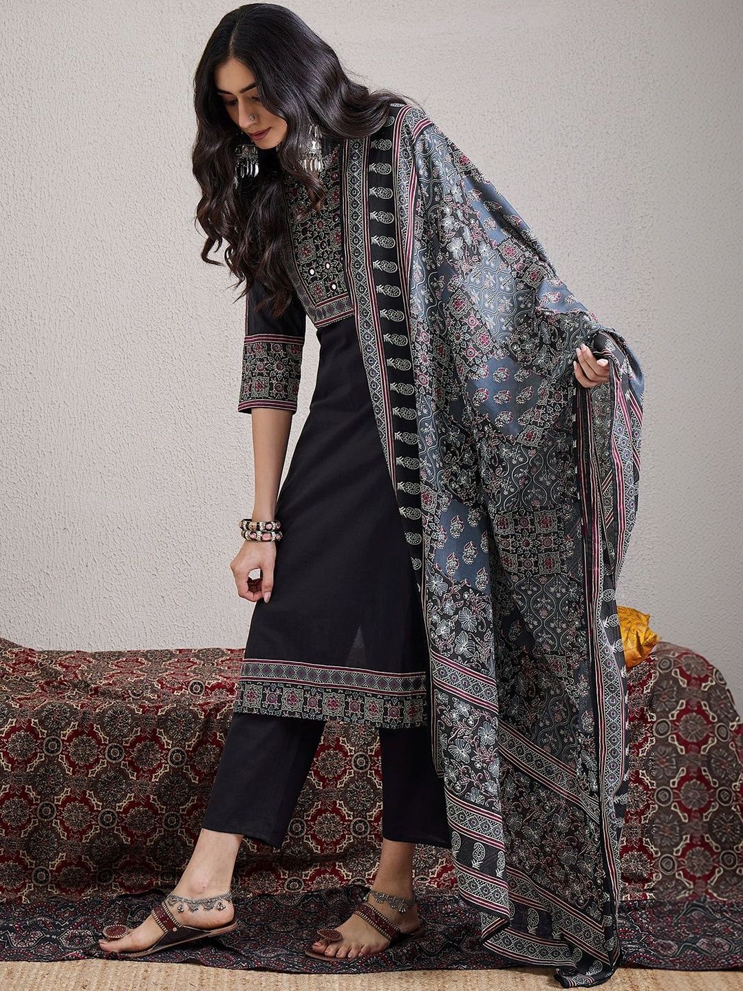 Women Ethnic Motifs Embroidered Regular Mirror Work Pure Cotton Kurta with Trousers & With Dupatta