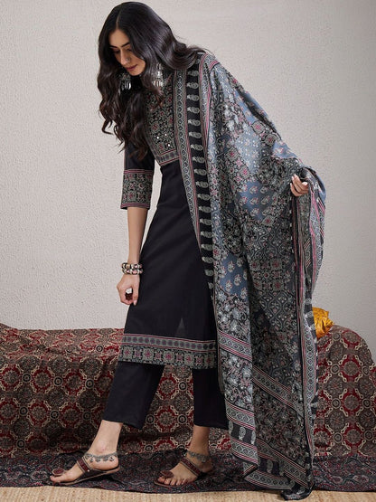 Women Ethnic Motifs Embroidered Regular Mirror Work Pure Cotton Kurta with Trousers & With Dupatta
