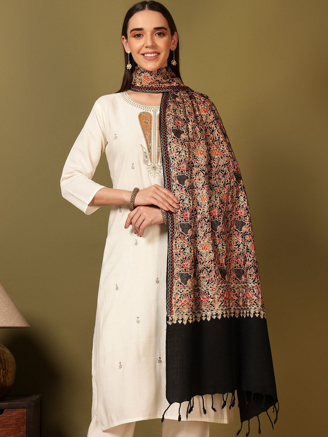 Dhiyona PA Floral Embroidered Zari Shawl