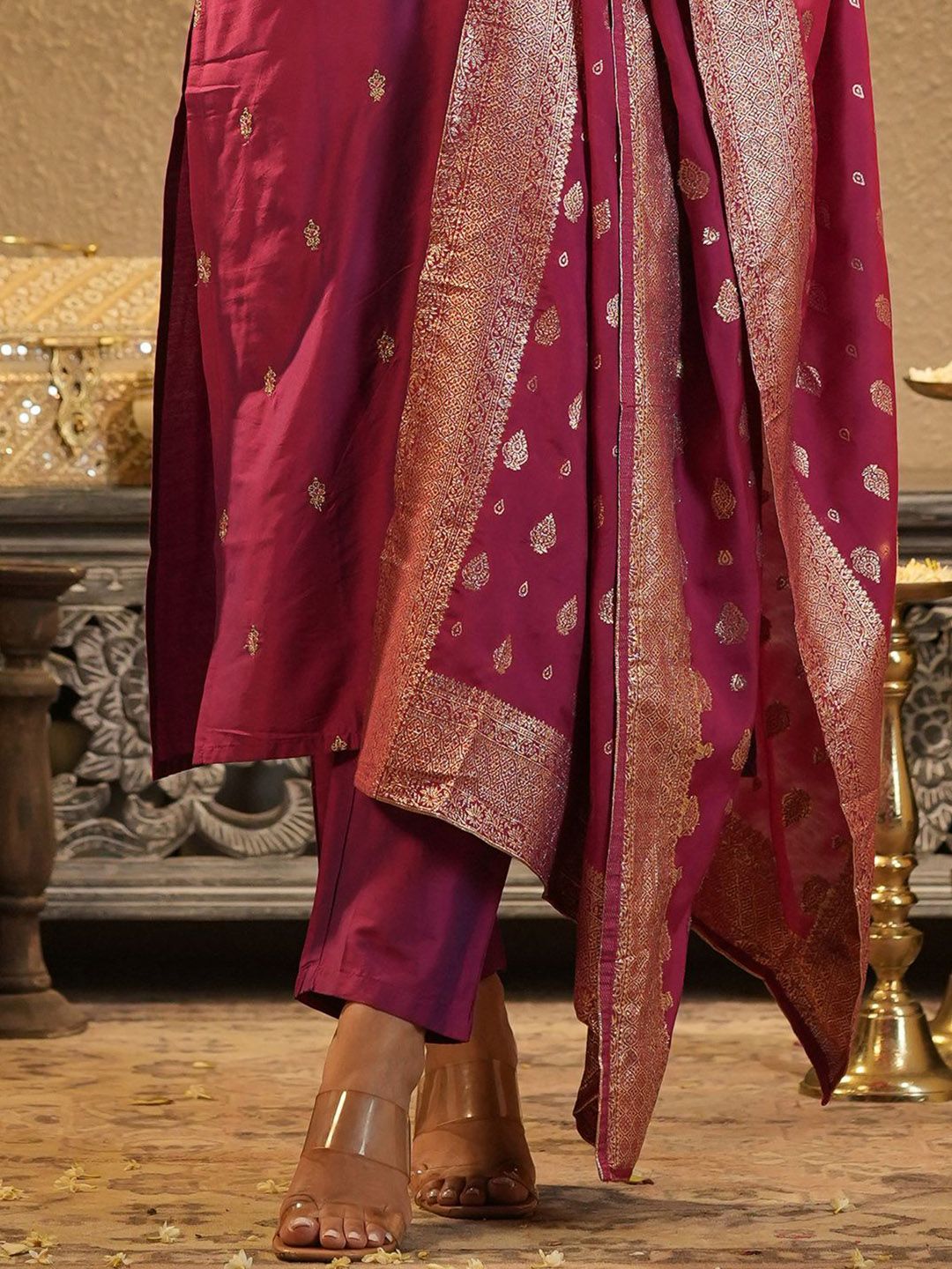 Floral Embroidered Round Neck Zari Straight Kurta & Trousers With Dupatta