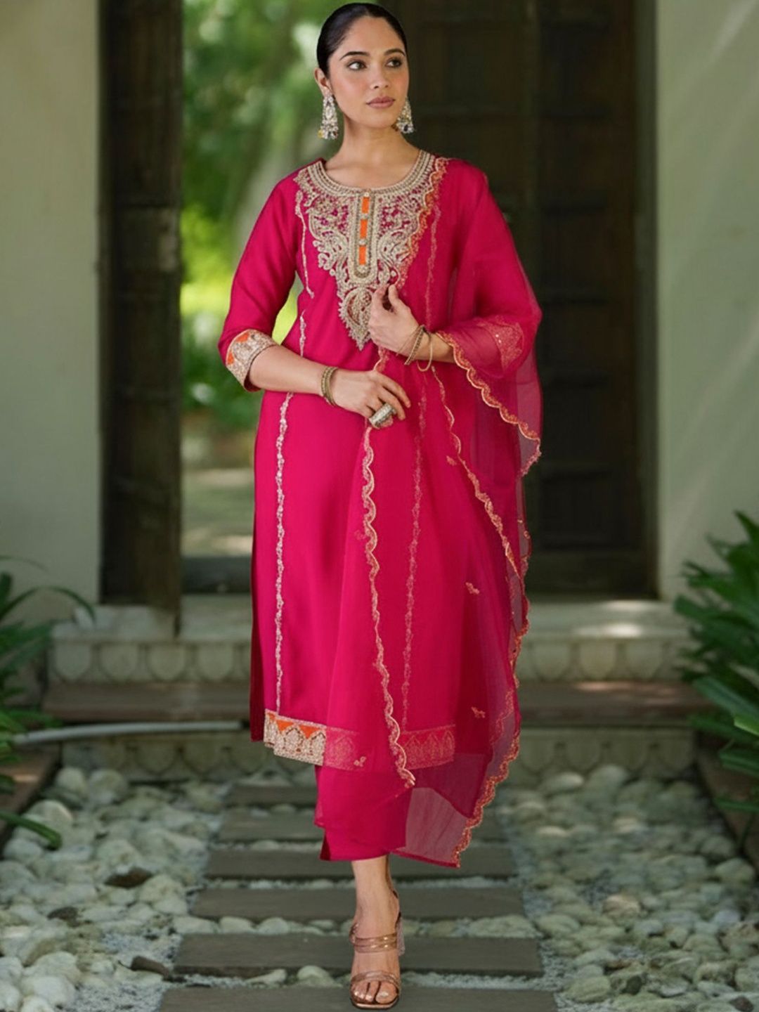 Dhiyona IE Women Ethnic Motifs Embroidered Regular Thread Work Kurta with Trousers & With Dupatta