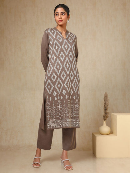 Dhiyona SO Women's Brown Geometric Woven Design Mandarin Collar Acrylic Straight Kurta With Trouser