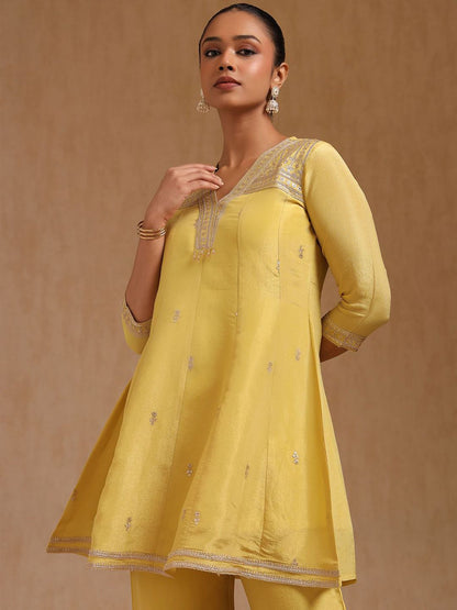 Dhiyona SO Women's Floral Embroidered Sequinned A-Line Kurta with Trouser