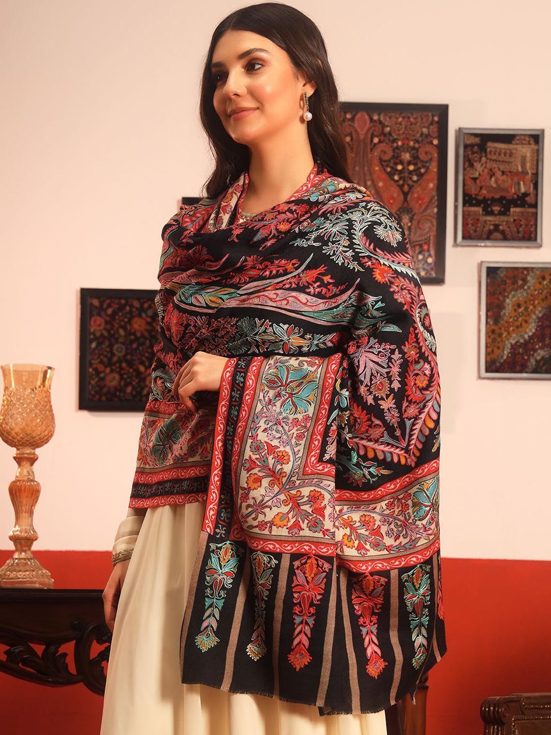 Dhiyona PA Rangkalam Paisley Embroidered Kalamkari Shawl