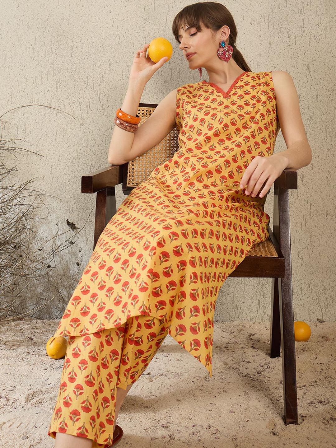 Ethnic Motifs Printed V-Neck Straight Pure Cotton Kurta With Trousers