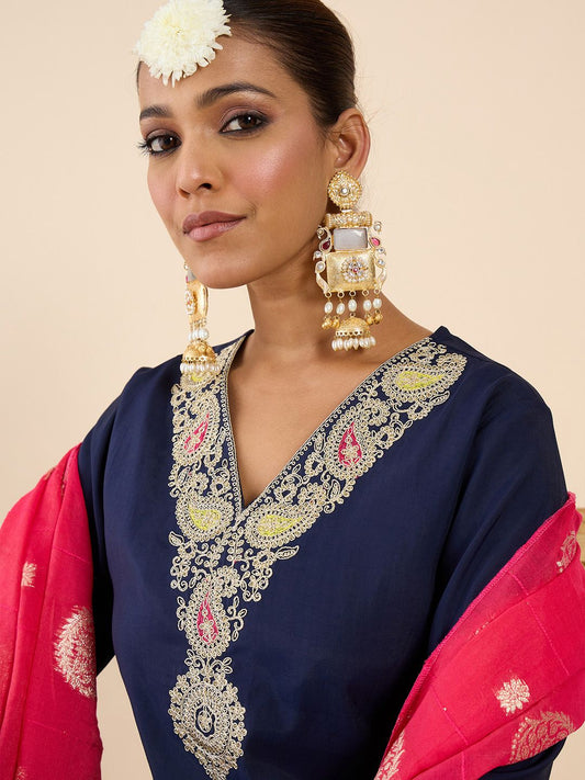 Women Ethnic Motifs Embroidered Regular Thread Work Kurta with Trousers & With Dupatta