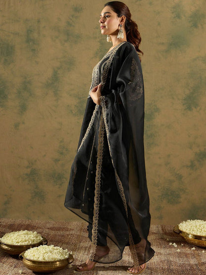 Ethnic Motifs Embroidered Panelled Kurta With Trousers & Dupatta