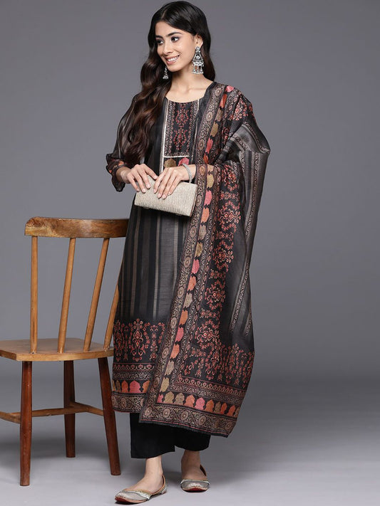 Dhiyona VA Women's Geometric Printed Kurta with Trousers & Dupatta