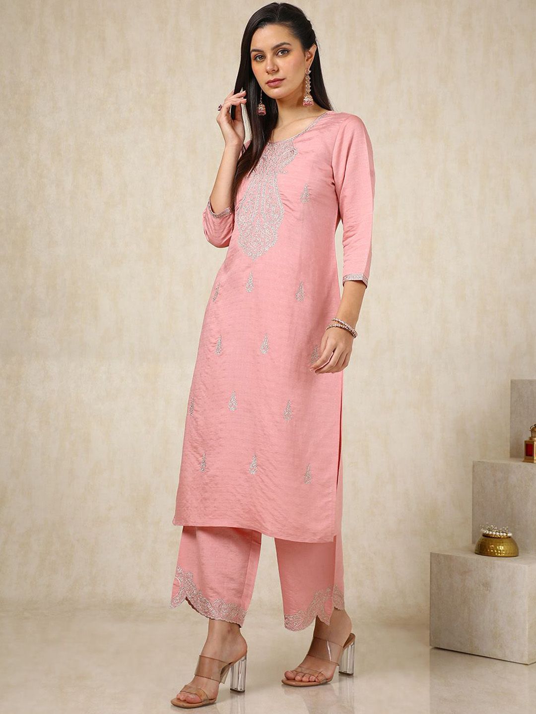 Dhiyona SO Women's Peach-Coloured Floral Embroidered Thread Work Straight Kurta With Palazzos