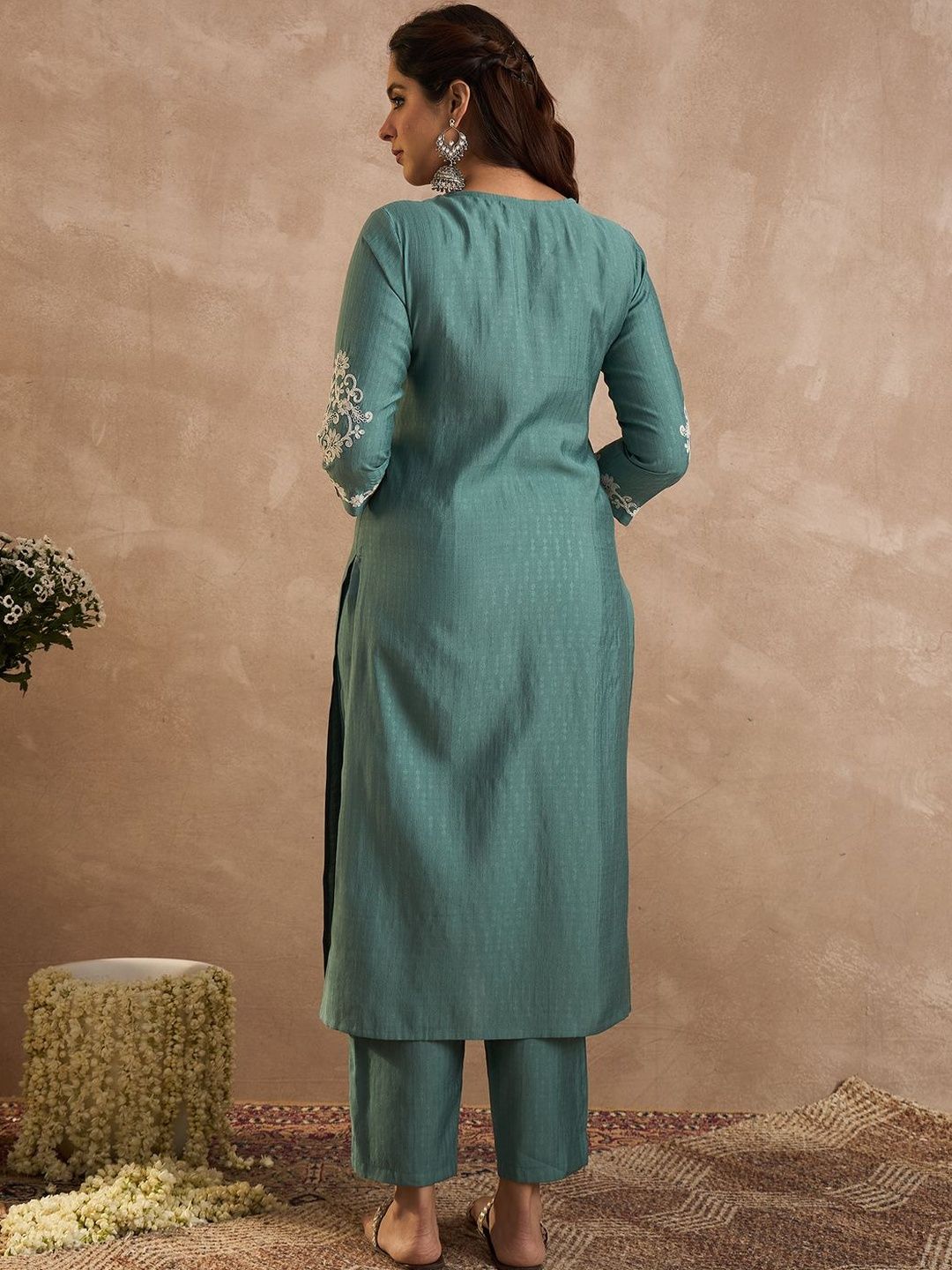 Women Ethnic Motifs Embroidered Regular Thread Work Kurta with Trousers