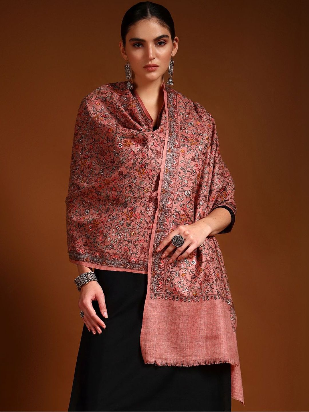 Dhiyona PA Women Floral Embroidered Shawl