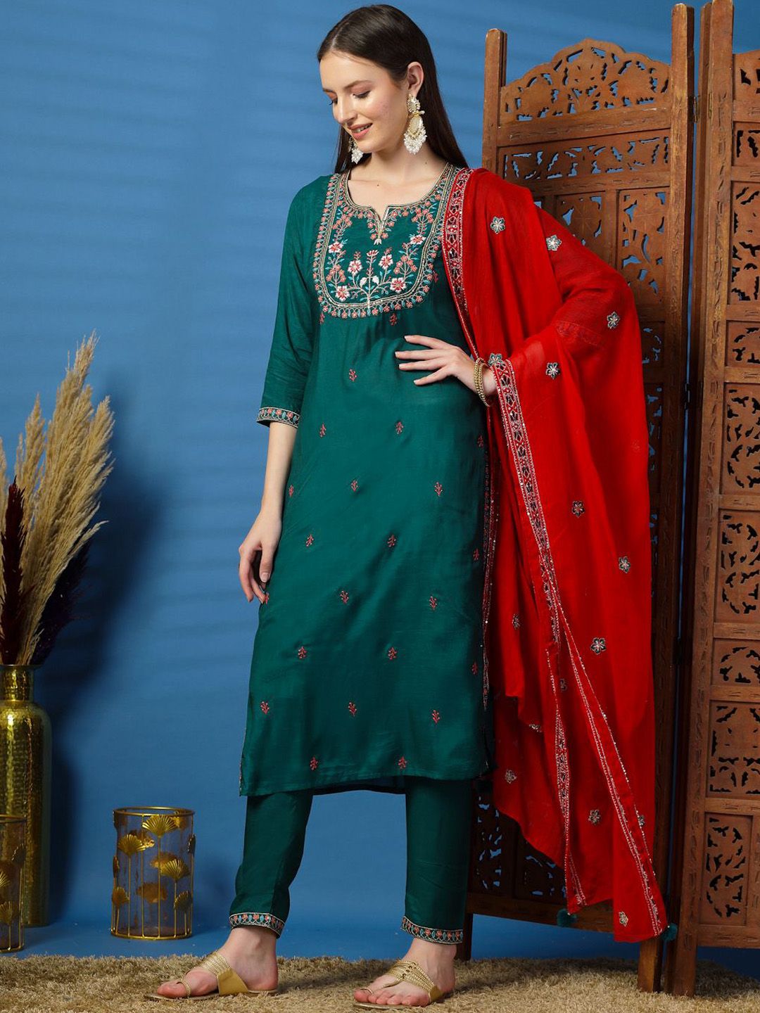 Dhiyona SN Women's Floral Embroidered Sequinned Straight Kurta with Trouser & Dupatta