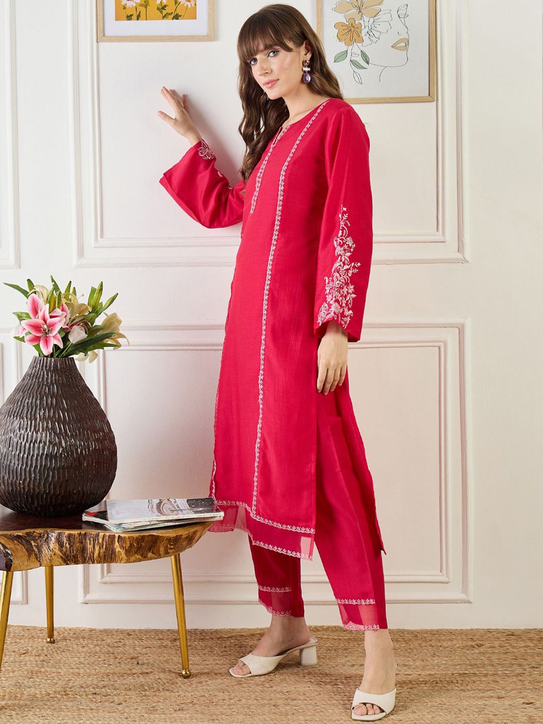 Floral Embroidered Notch Neck Zari Panelled Straight Kurta & Trousers