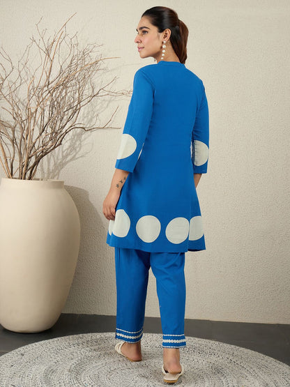 Women Printed Pleated Pure Cotton Kurta with Trousers