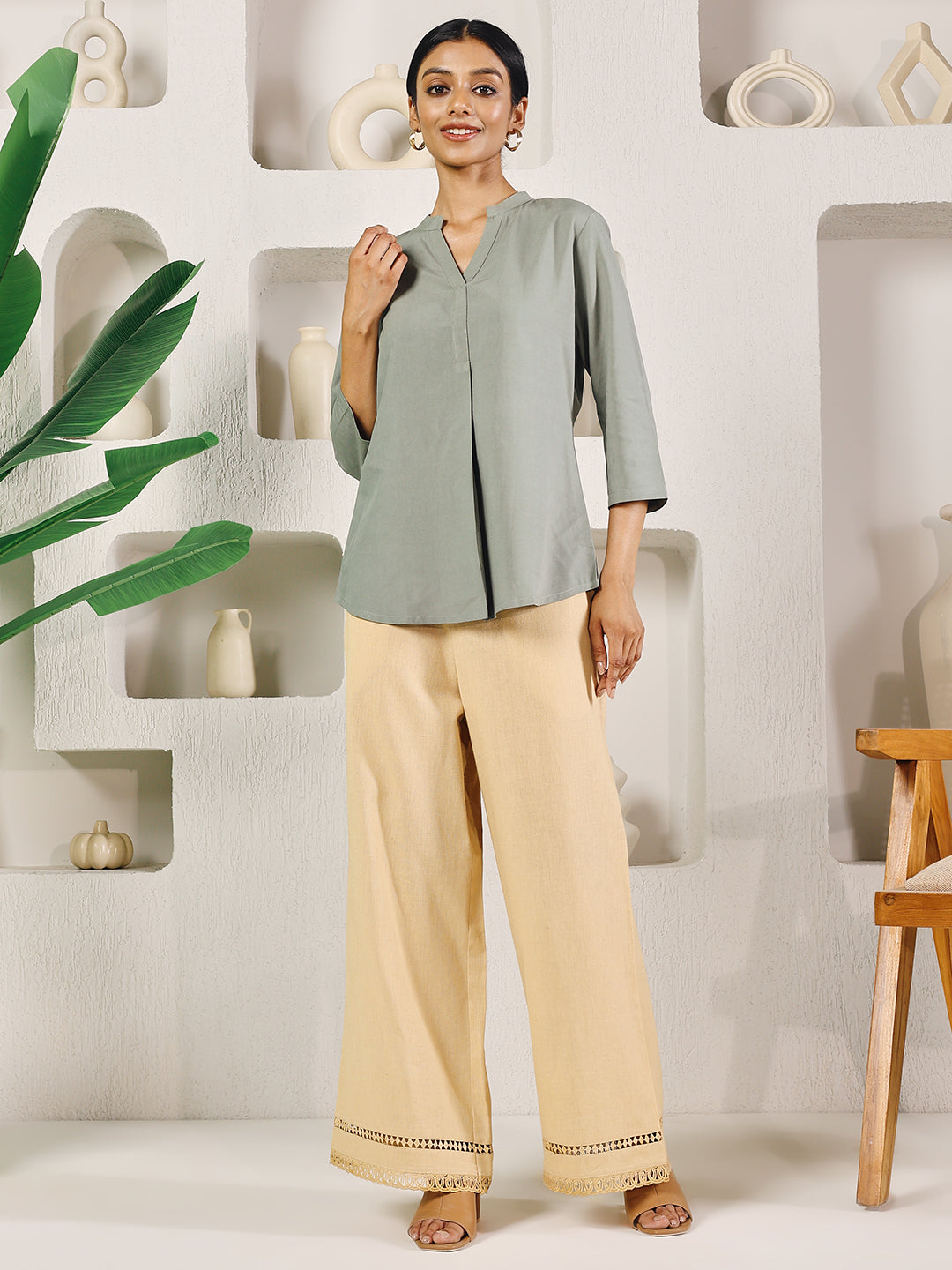 Dhiyona FL Women's Beige Cotton Solid Palazzo