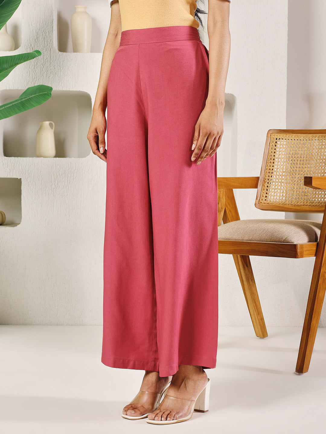 Dhiyona FL Women's Pink Rayon Solid Palazzo