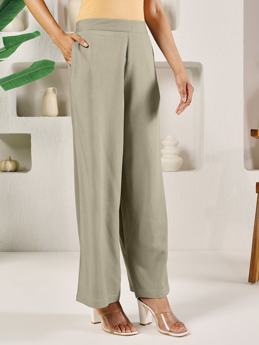 Dhiyona FL Women's Light Green Cotton Solid Palazzo