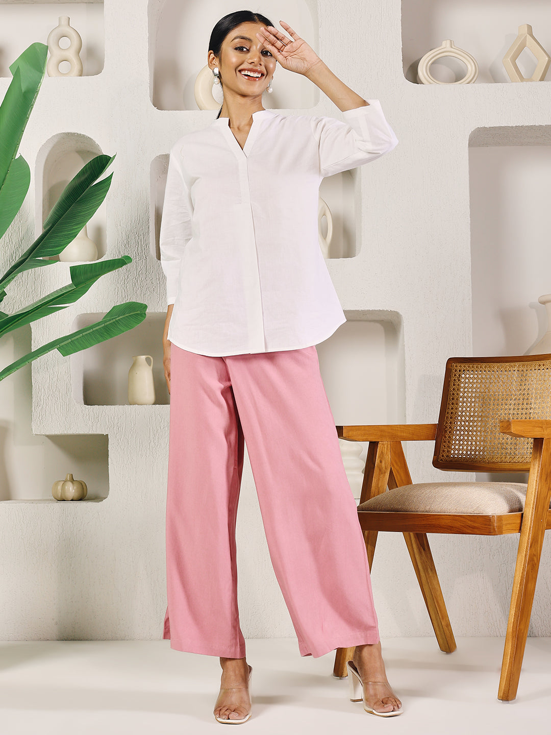 Dhiyona FL Women's Light Pink Rayon Solid Palazzo