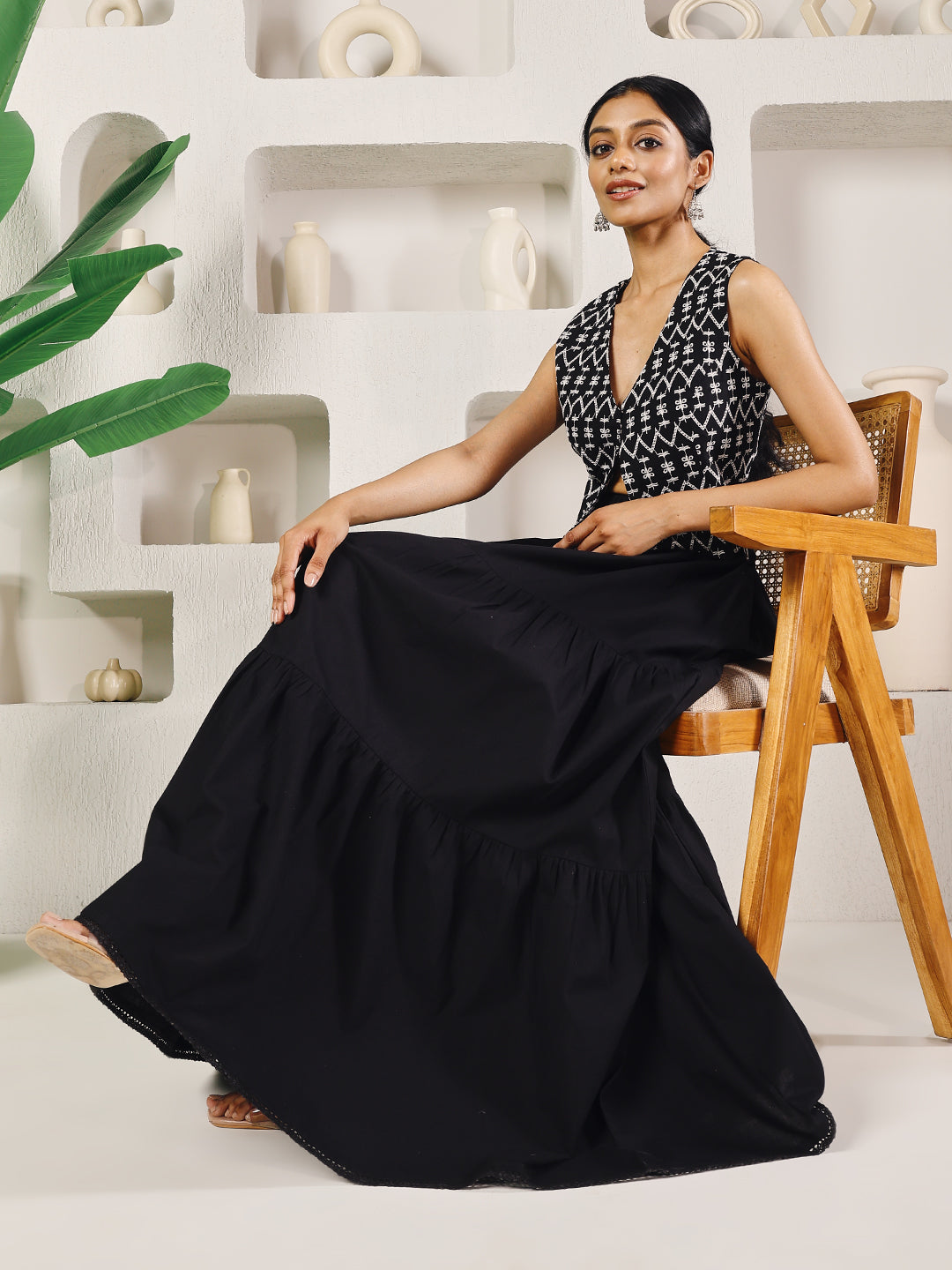 Dhiyona FL Women's Black Cotton Tiered Maxi Skirt