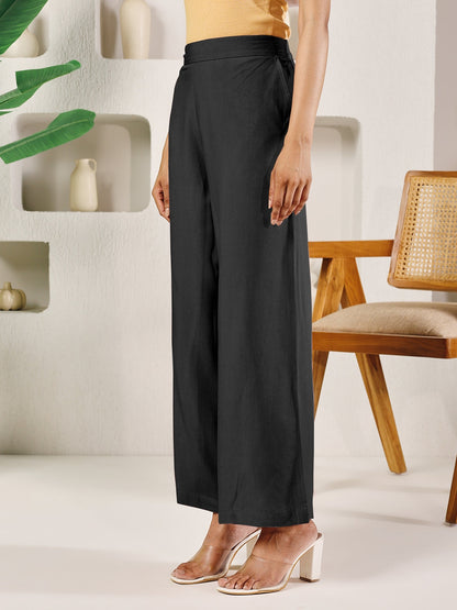 Dhiyona FL Women's Black Solid Rayon Straight Palazzo