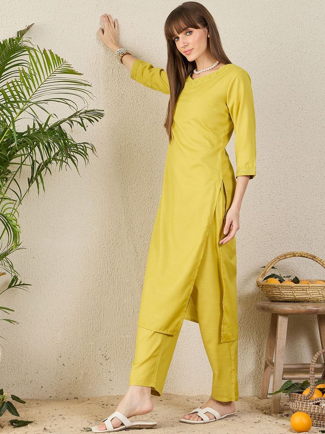 Women Solid Kurta with Trousers
