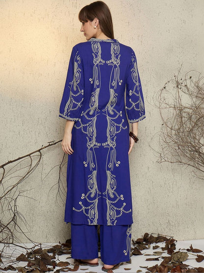 Women Ethnic Motifs Embroidered Regular Thread Work Kurta with Trousers