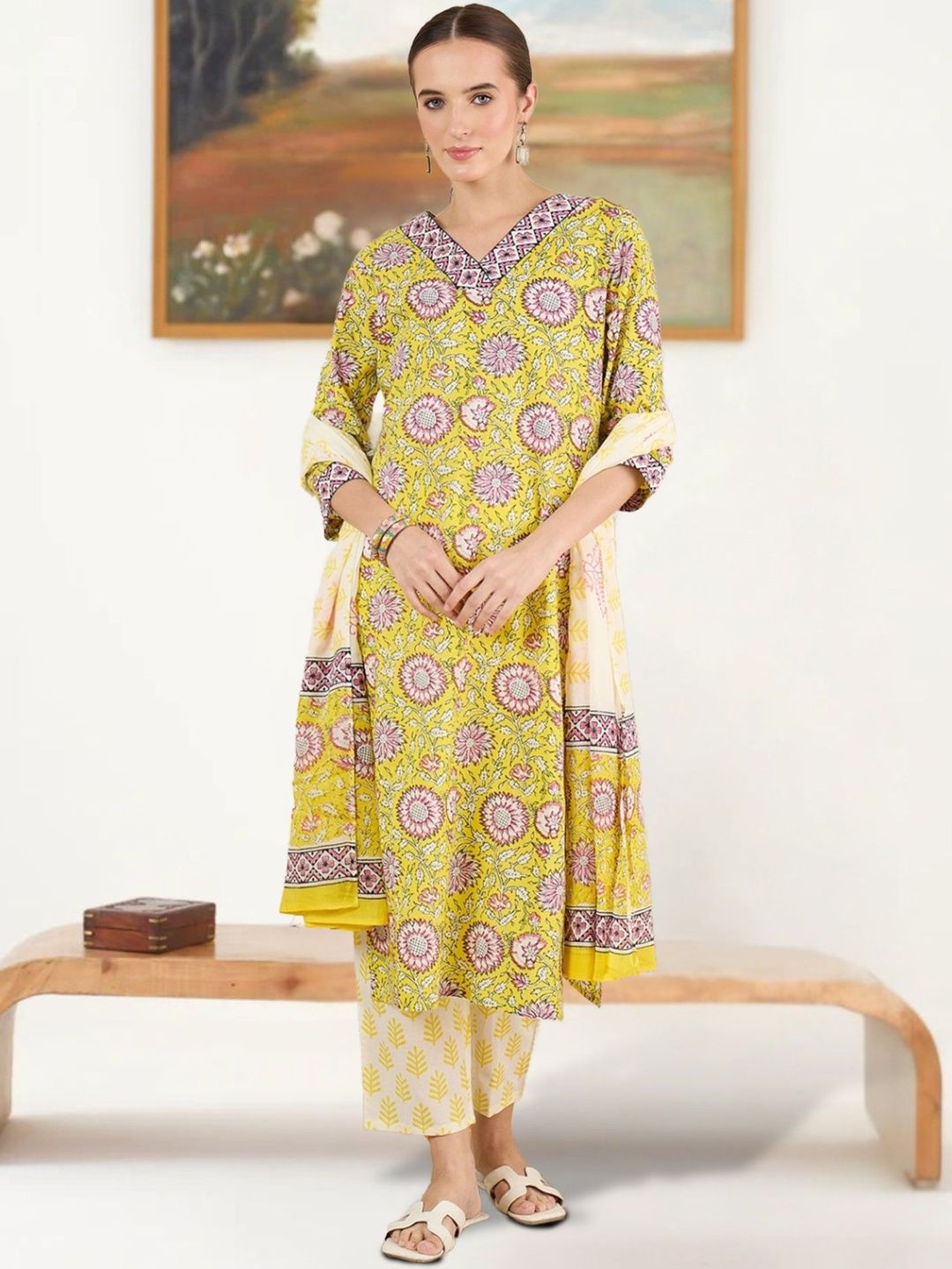 Dhiyona IE Women Floral Printed Regular Pure Cotton Kurta with Trousers & With Dupatta
