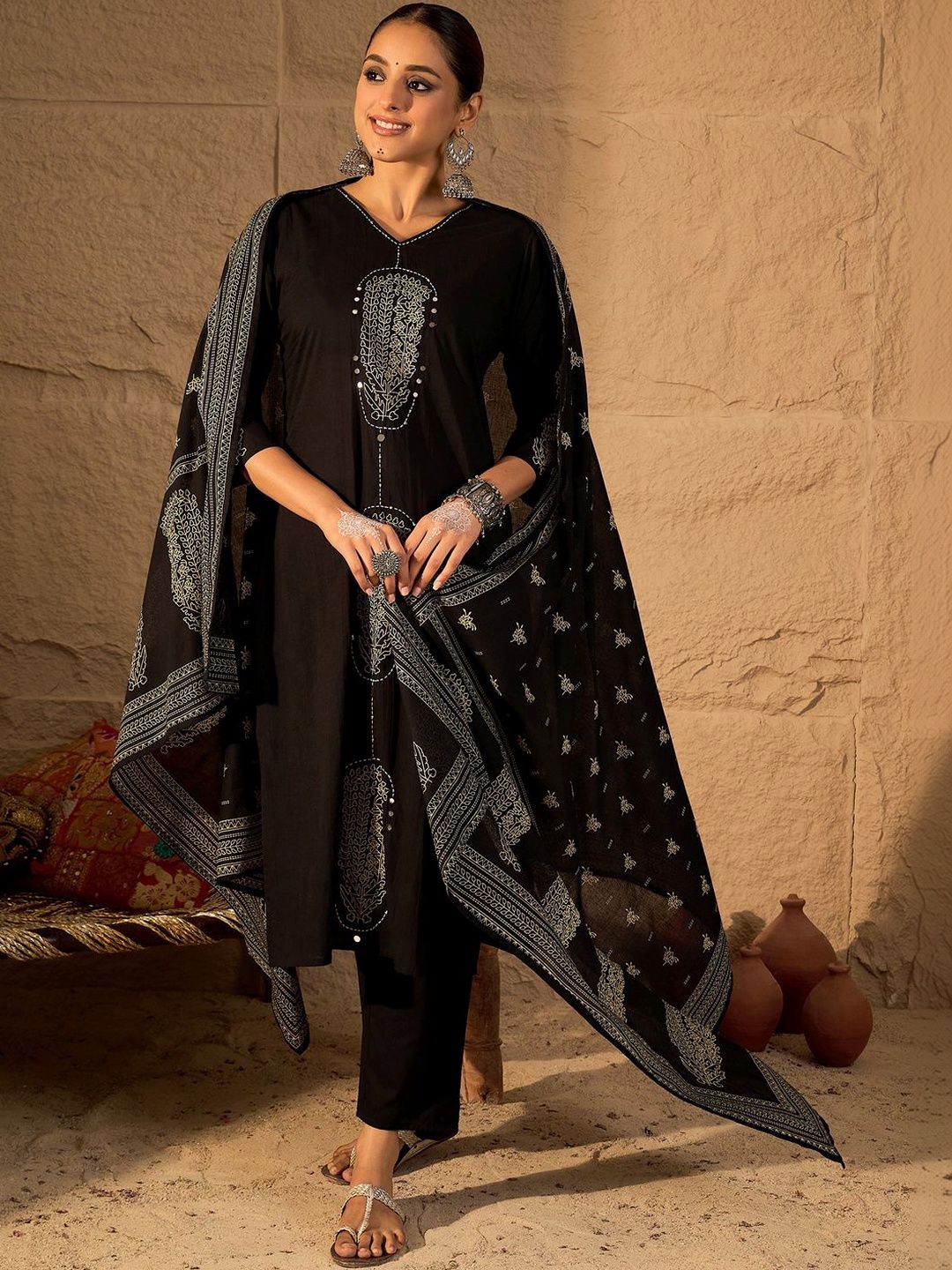 Women Ethnic Motifs Embroidered Regular Thread Work Pure Cotton Kurta with Trousers & With Dupatta