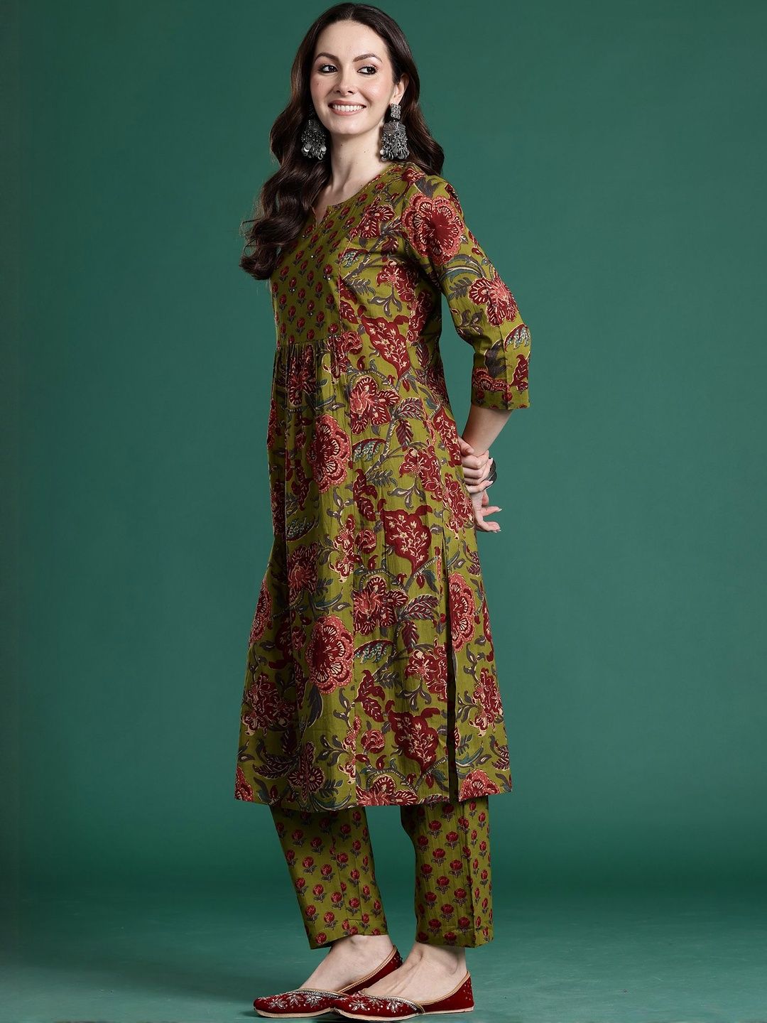 Women Floral Printed Empire Pure Cotton Kurta with Trousers