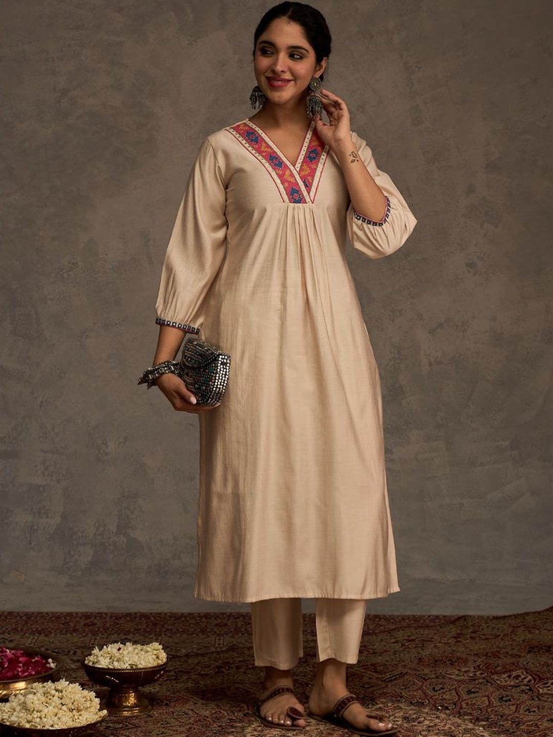 Women Ethnic Motifs Embroidered Panelled Thread Work Liva Kurta with Trousers