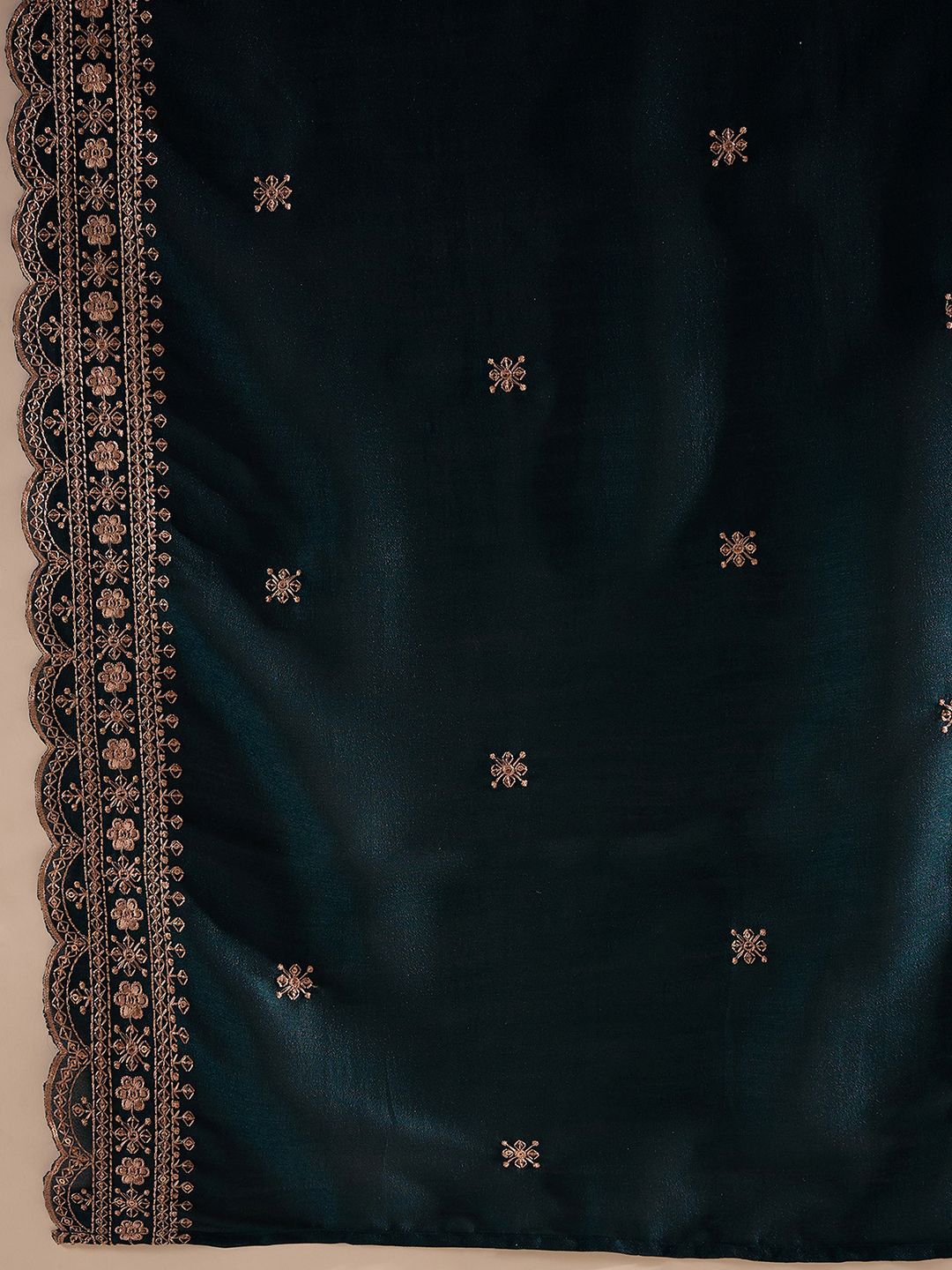 Ethnic Motifs Embroidered Thread Work Straight Kurta With Trousers & Dupatta