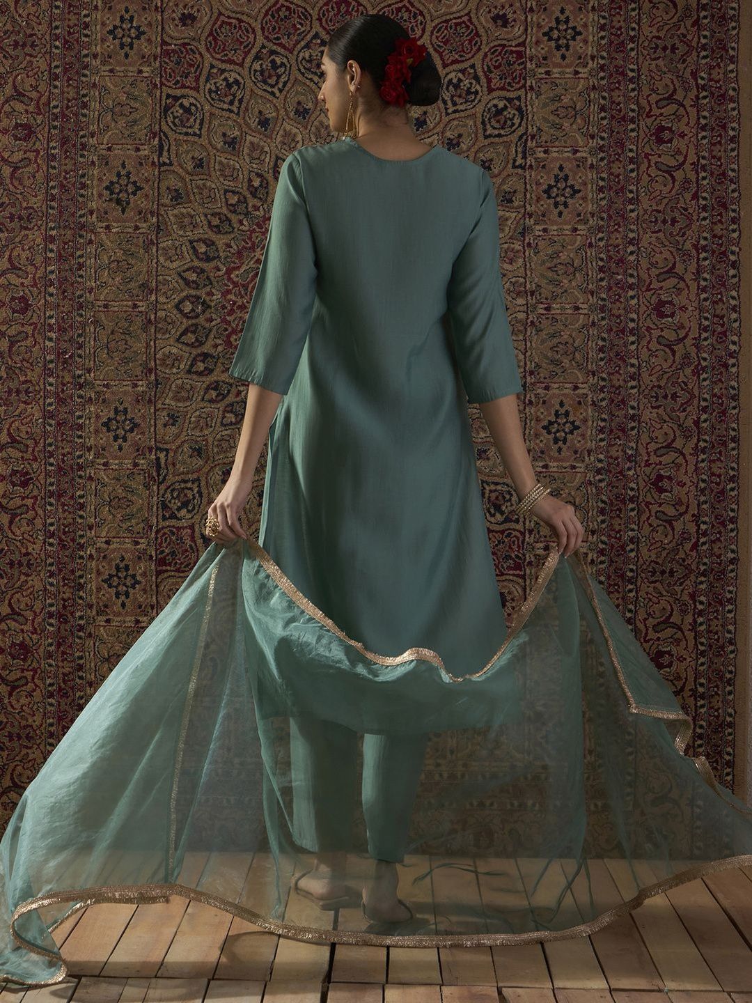 Ethnic Motifs Embroidered Regular Thread Work Kurta With Trousers & Dupatta