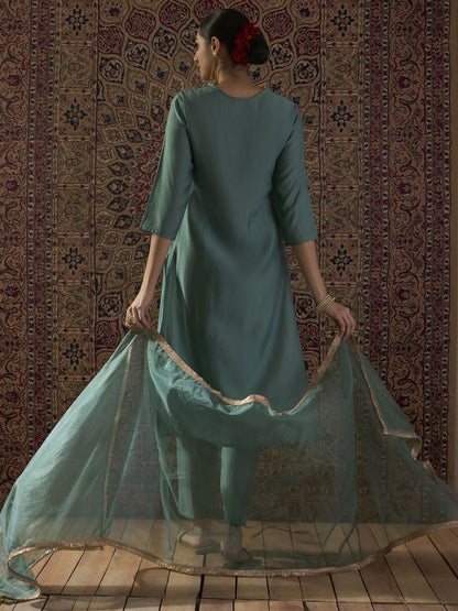 Ethnic Motifs Embroidered Regular Thread Work Kurta With Trousers & Dupatta