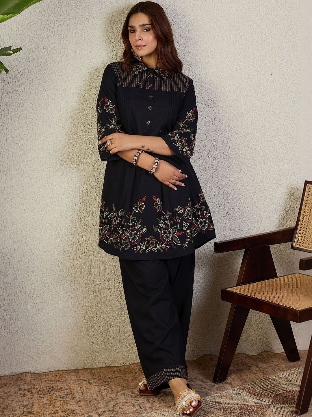 Dhiyona IE Women Floral Embroidered Thread Work Pure Cotton A-Line Kurti with Trousers