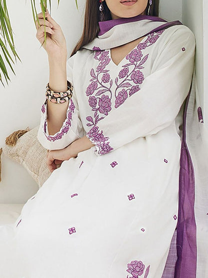 Women Floral Printed Regular Kurta with Trousers & Dupatta