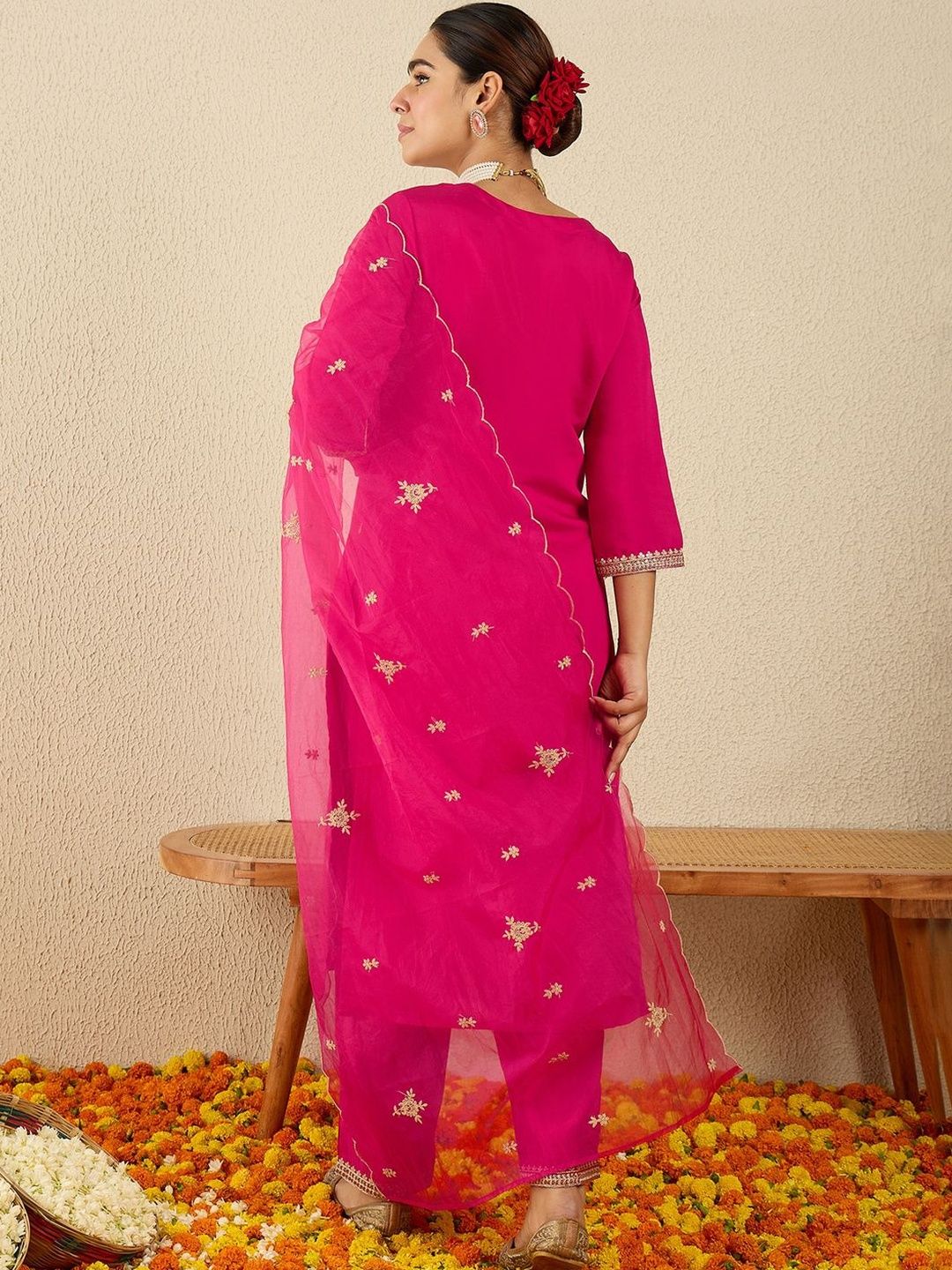 Ethnic Motifs Embroidered Round Neck Thread Work Kurta With Trousers & Dupatta