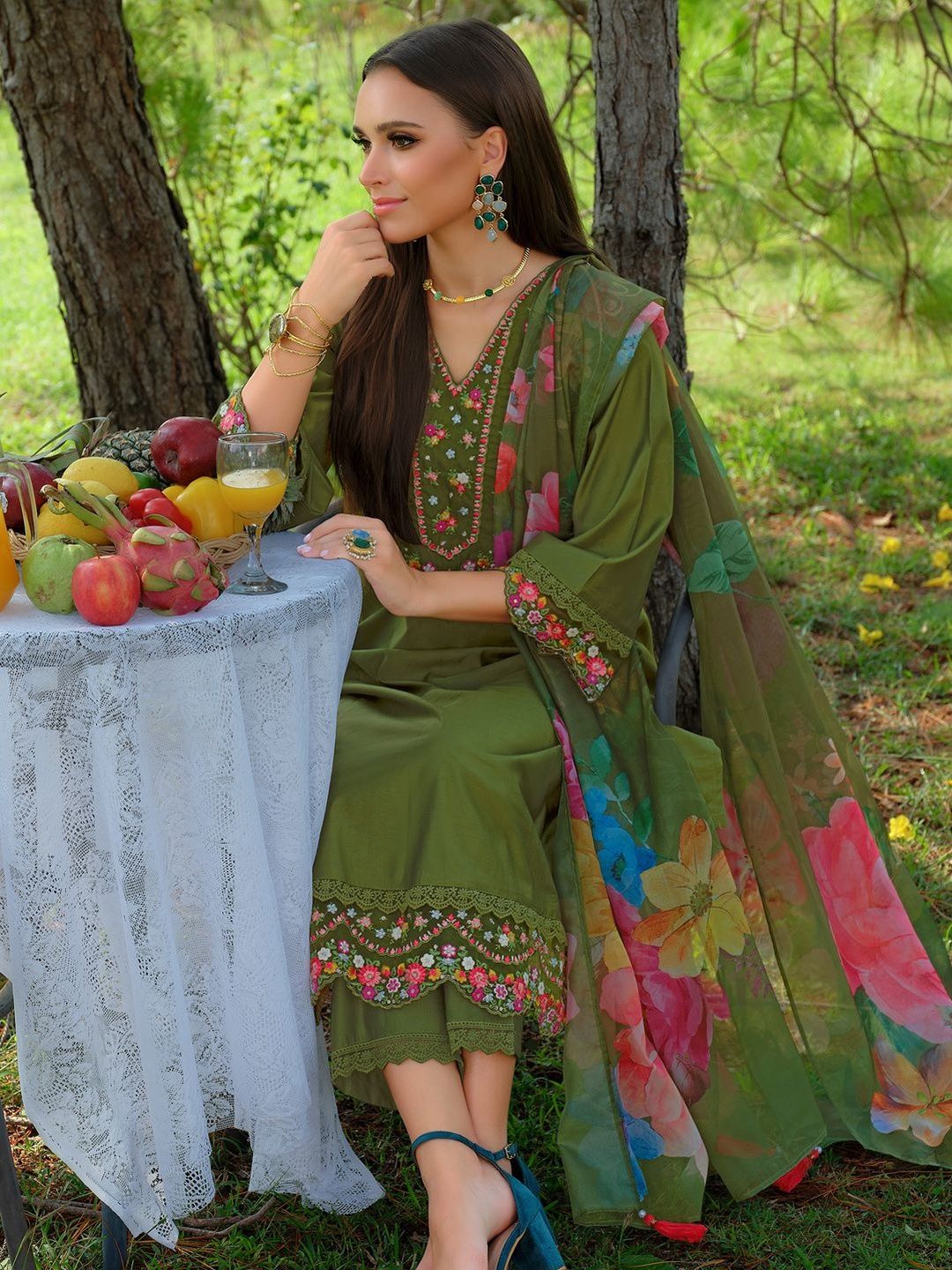 Women Floral Embroidered Kurta with Trousers & Dupatta
