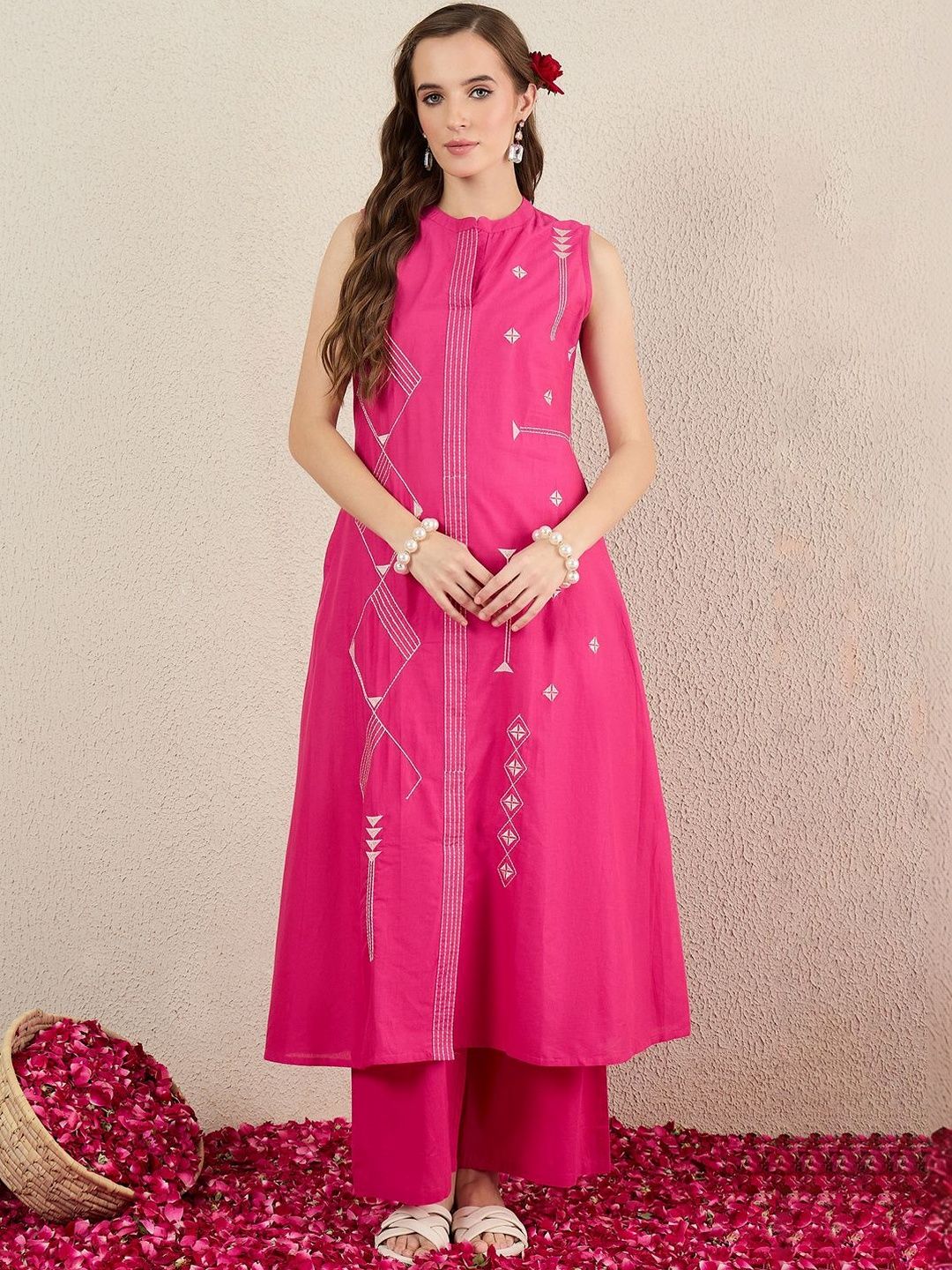 Women Ethnic Motifs Embroidered Regular Thread Work Pure Cotton Kurta with Palazzos
