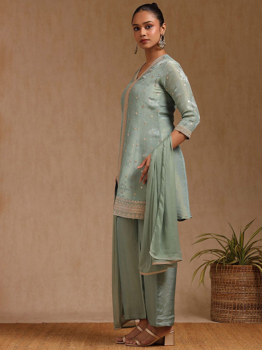 Dhiyona SO Women's Floral Embroidered Regular Sequinned Straight Kurta with Palazzos & Dupatta