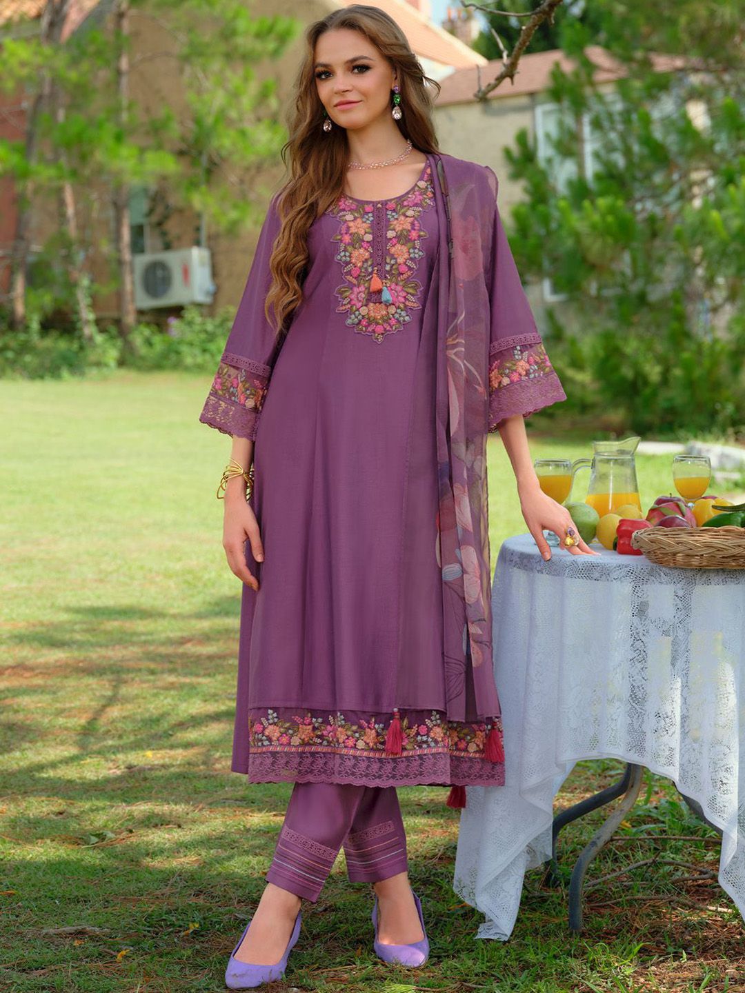Women Embroidered Thread Work Kurta with Trousers & Dupatta