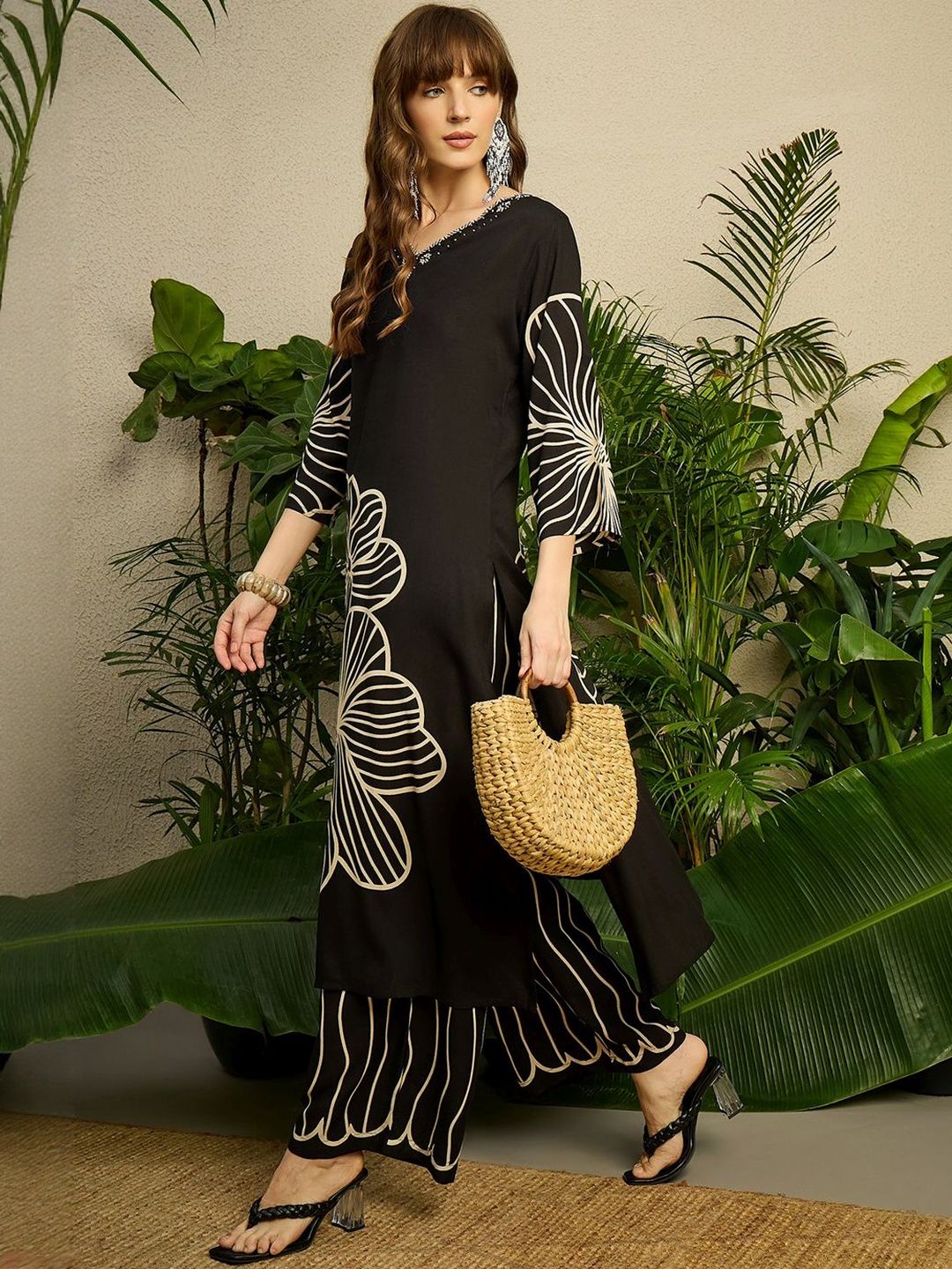 Women Floral Printed Thread Work Kurta with Palazzos