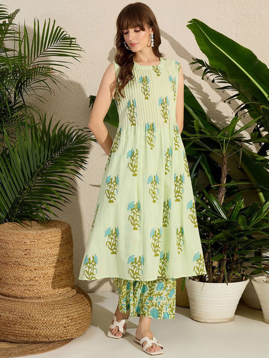 Dhiyona IE Women's Floral Printed Pleated Pure Cotton Kurta with Palazzos