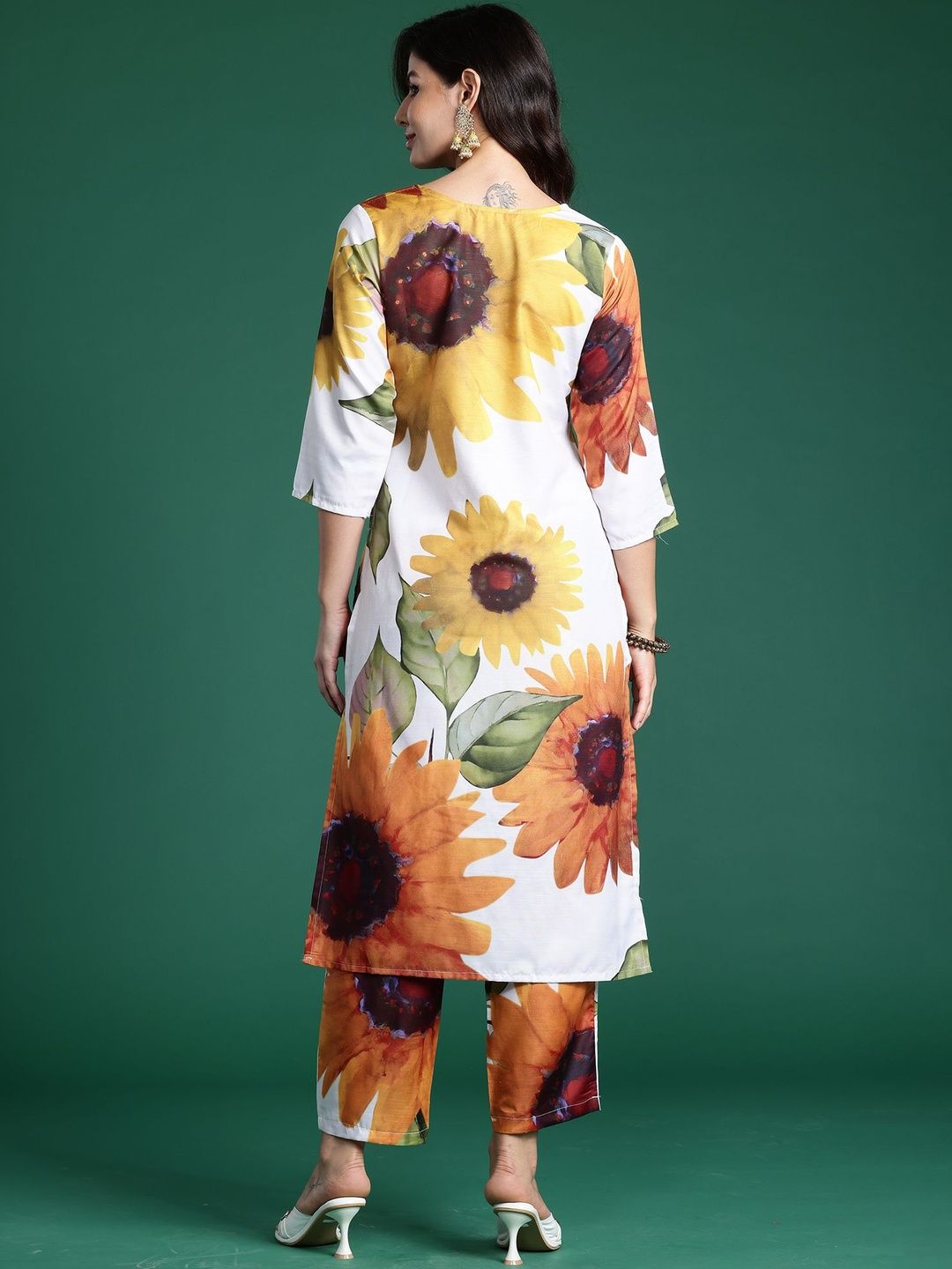 Floral Printed V-Neck Straight Kurta With Trouser
