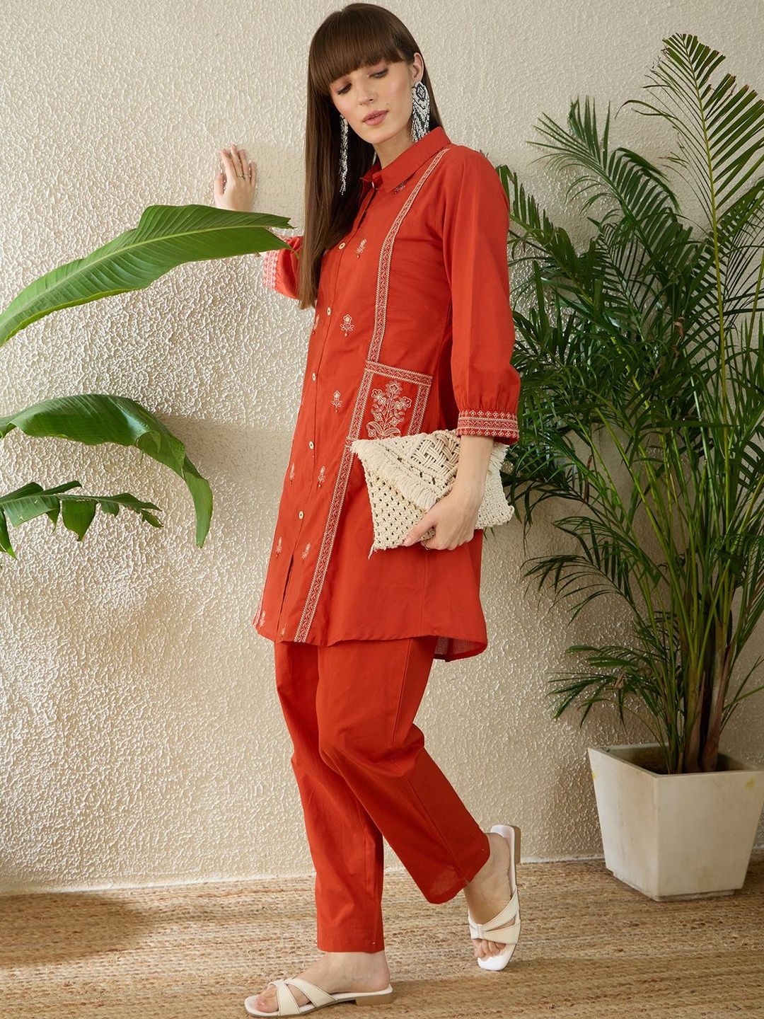 Dhiyona IE Embroidered Shirt Collar Three-Quarter Sleeves Pure Cotton Tunic And Trousers