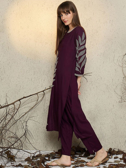 Women Floral Embroidered Regular Thread Work Kurta with Trousers