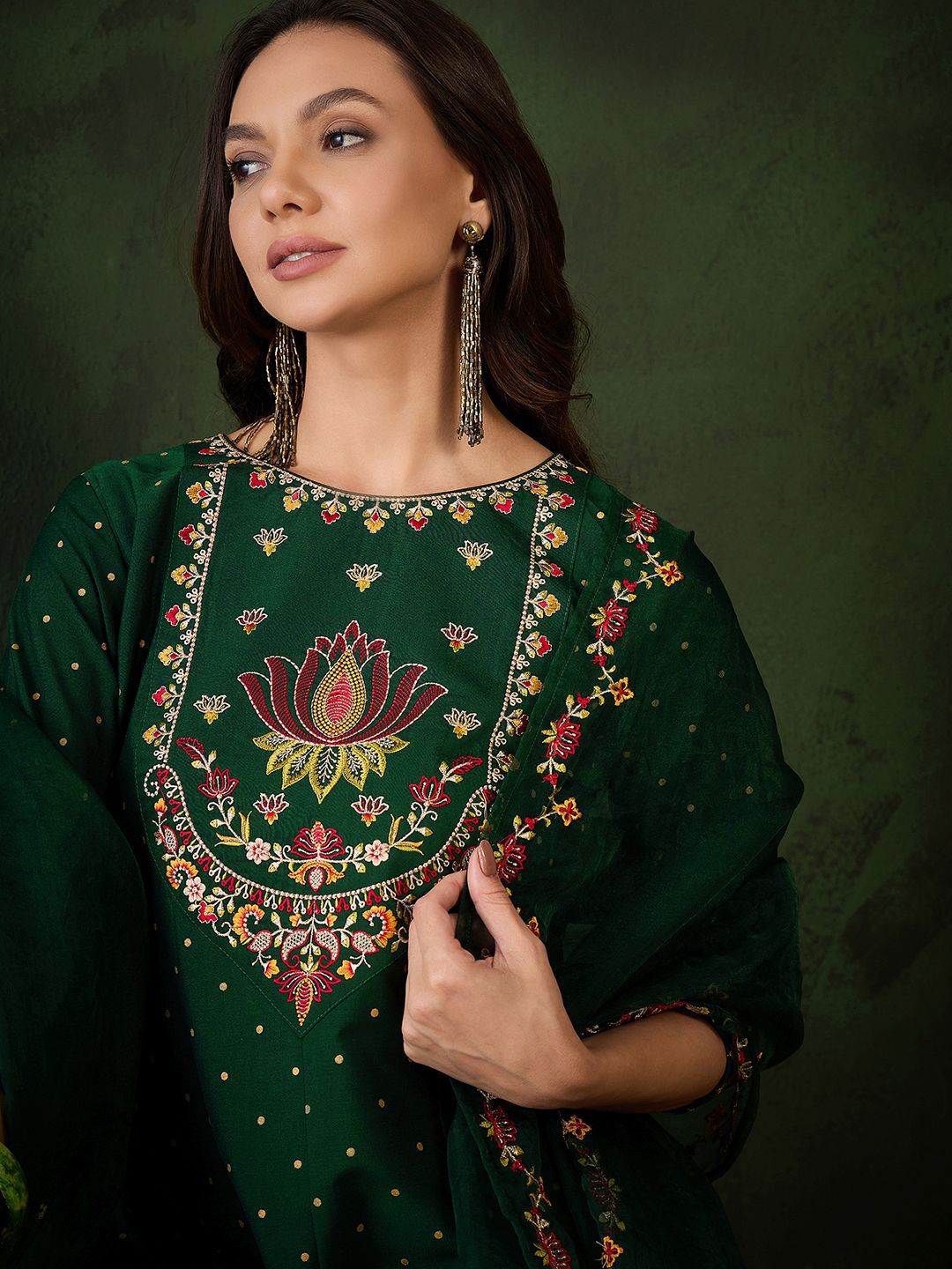 Dhiyona SN Women's Floral Embroidered Zari Sequence A Line Kurta & Trouser With Dupatta