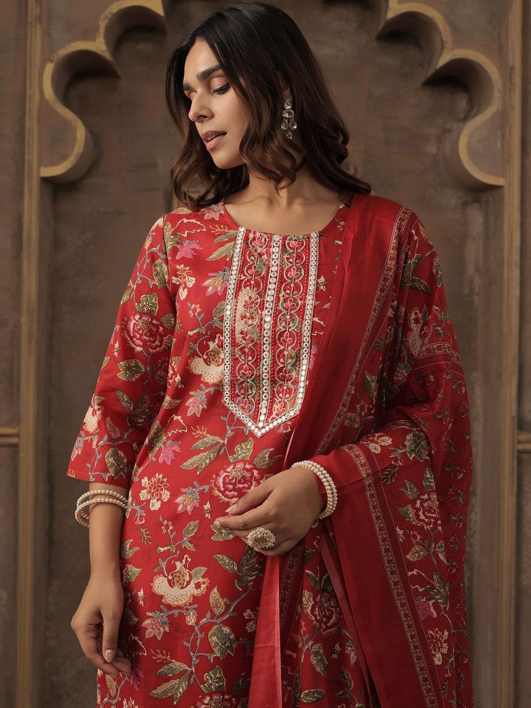 Women Floral Printed Kurta with Trousers & Dupatta